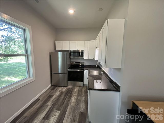 6270 Nc 16 Highway N, Conover, NC 28613