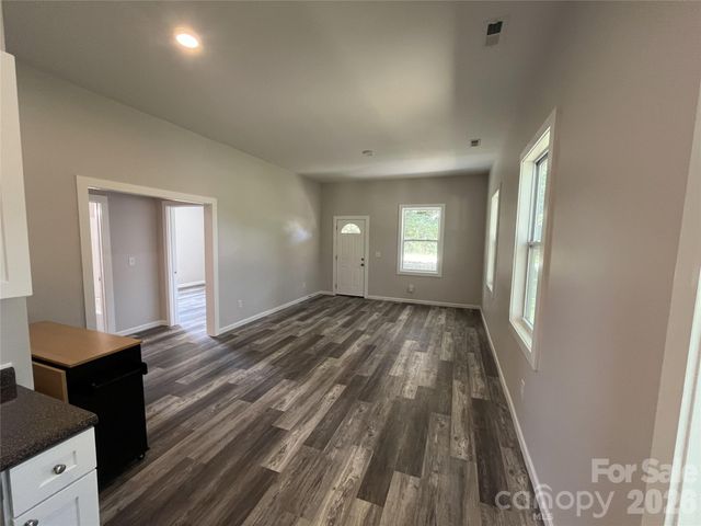 6270 Nc 16 Highway N, Conover, NC 28613