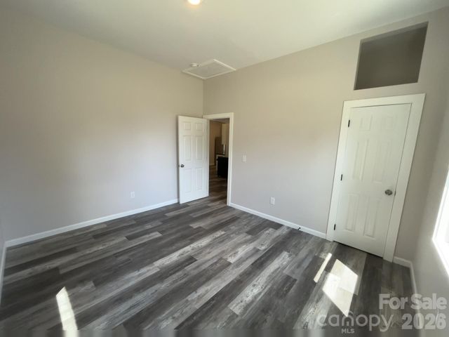 6270 Nc 16 Highway N, Conover, NC 28613