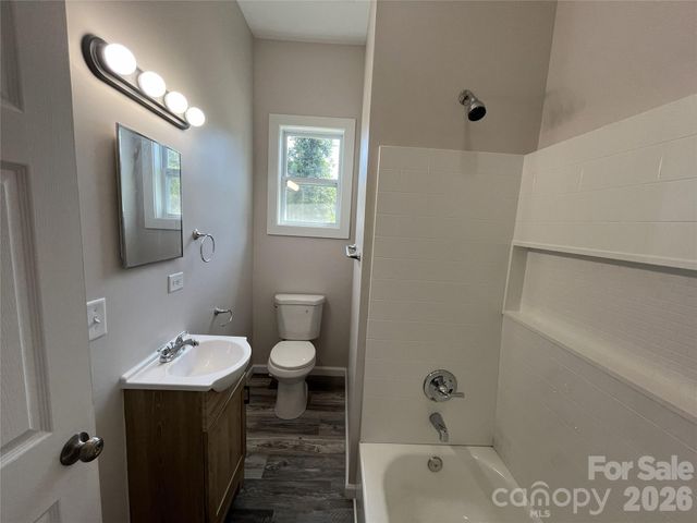 6270 Nc 16 Highway N, Conover, NC 28613