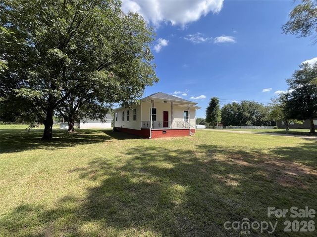 6270 Nc 16 Highway N, Conover, NC 28613