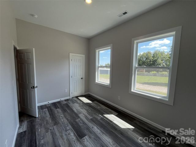 6270 Nc 16 Highway N, Conover, NC 28613
