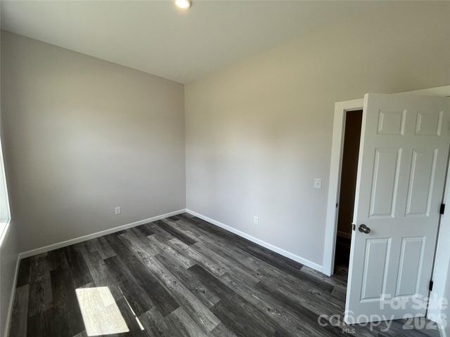6270 Nc 16 Highway N, Conover, NC 28613