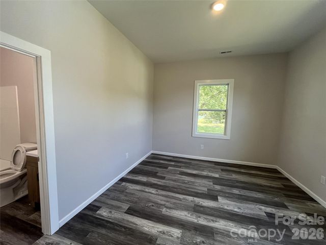 6270 Nc 16 Highway N, Conover, NC 28613