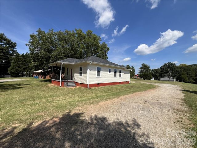 6270 Nc 16 Highway N, Conover, NC 28613