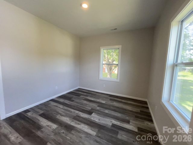 6270 Nc 16 Highway N, Conover, NC 28613