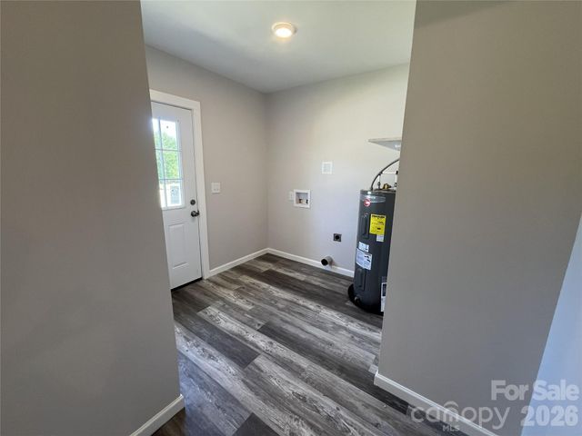 6270 Nc 16 Highway N, Conover, NC 28613