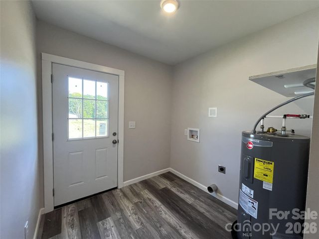 6270 Nc 16 Highway N, Conover, NC 28613