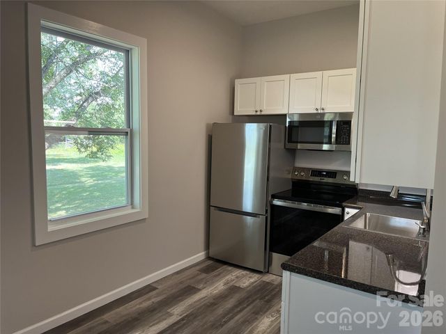 6270 Nc 16 Highway N, Conover, NC 28613