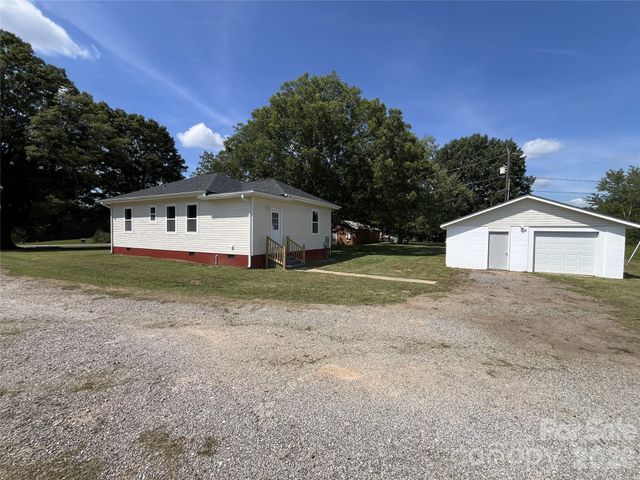 6270 Nc 16 Highway N, Conover, NC 28613