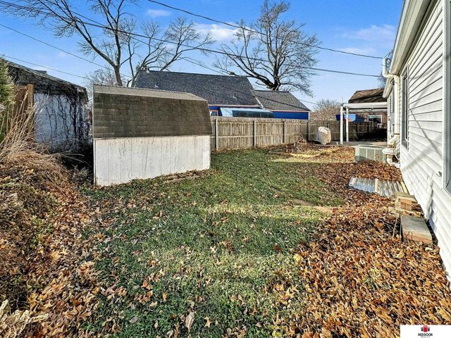 1819 Perkins Boulevard, Lincoln, NE 68502