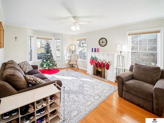 1819 Perkins Boulevard, Lincoln, NE 68502