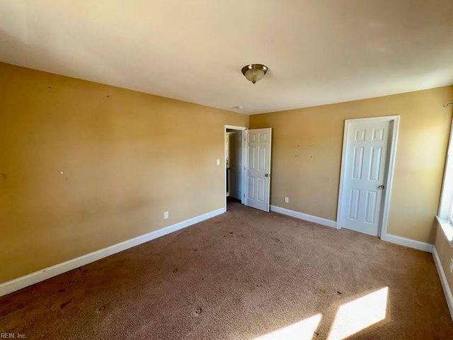 1807 Broadfield RD, Norfolk, VA 23503