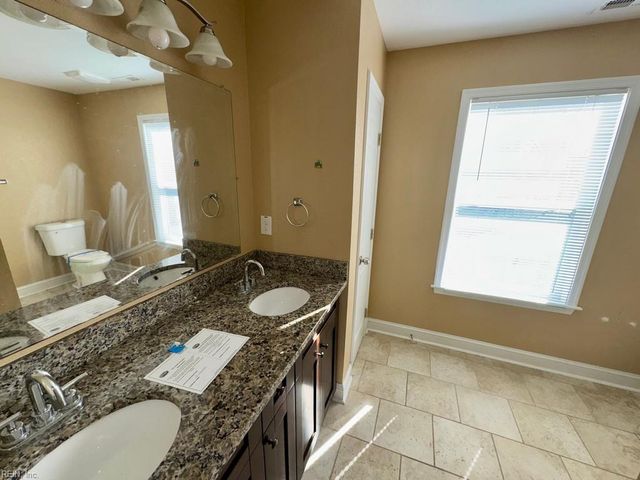 1807 Broadfield RD, Norfolk, VA 23503