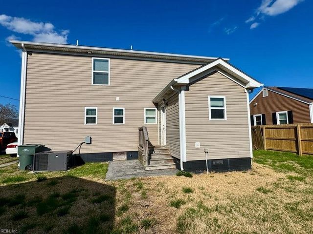 1807 Broadfield RD, Norfolk, VA 23503