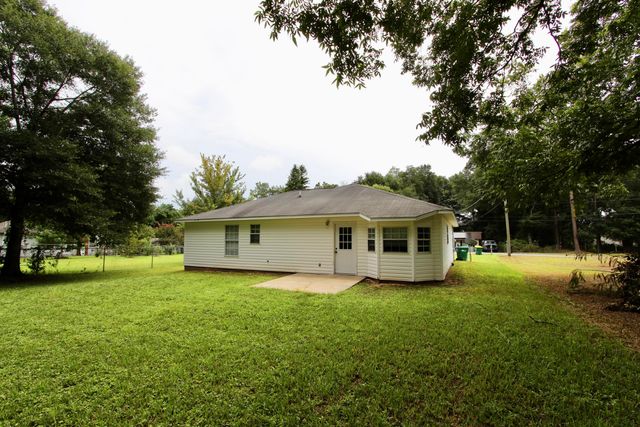 2895 Pansy Avenue, Crestview, FL 32539