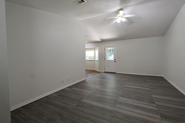 2895 Pansy Avenue, Crestview, FL 32539