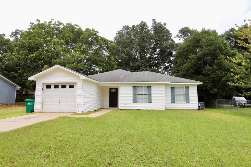 2895 Pansy Avenue, Crestview, FL 32539