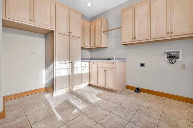 4351 N SUGAR MAPLE LANE, Appleton, WI 54913