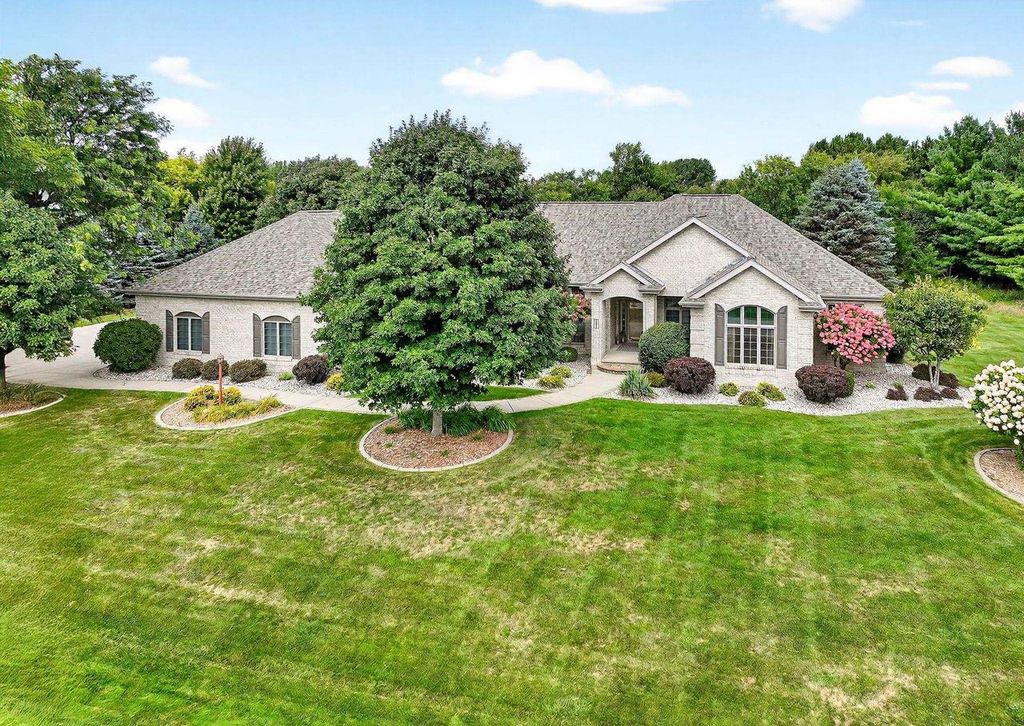 4351 N SUGAR MAPLE LANE, Appleton, WI 54913