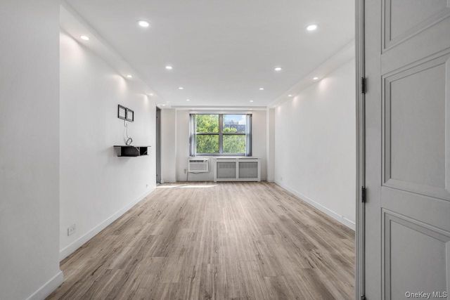 6125 97th Street 5A, Rego Park, NY 11374