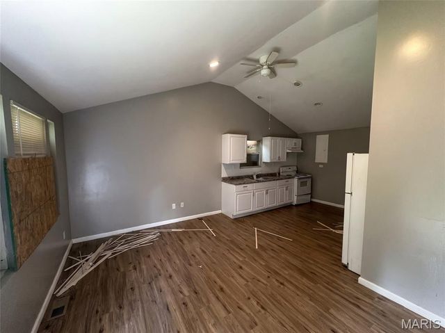 3974 Lada Avenue, Normandy, MO 63121