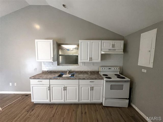 3974 Lada Avenue, Normandy, MO 63121