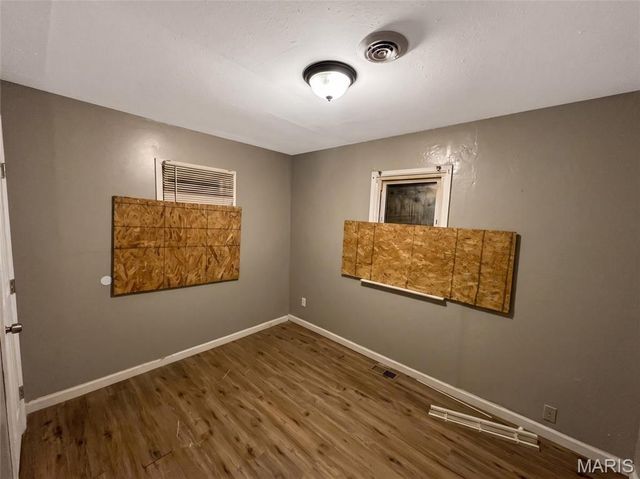 3974 Lada Avenue, Normandy, MO 63121