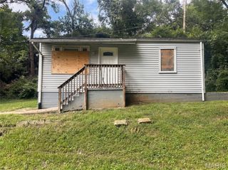 3974 Lada Avenue, Normandy, MO 63121