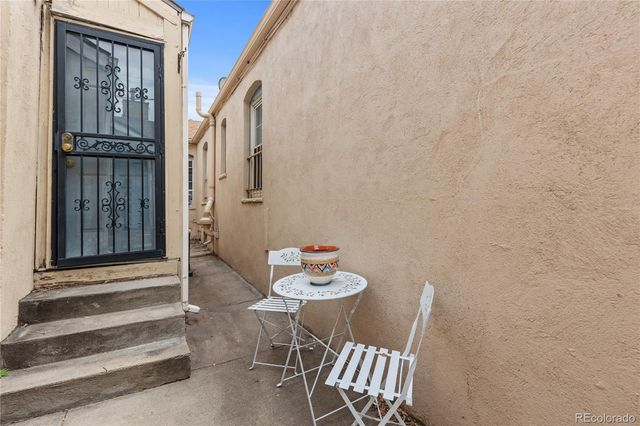 579 N Pennsylvania Street, Denver, CO 80203