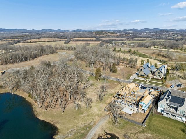 8217 Jolene Dr, College Grove, TN 37046