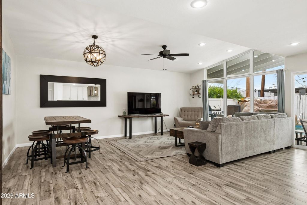 6917 E EARLL Drive, Scottsdale, AZ 85251 — photo 3