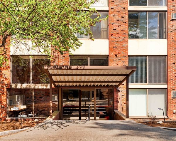 993 Massachusetts Ave 203, Arlington, MA 02476