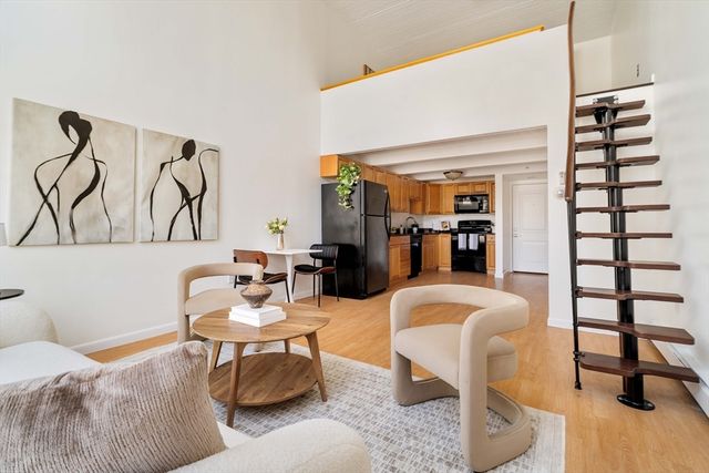 993 Massachusetts Ave 203, Arlington, MA 02476