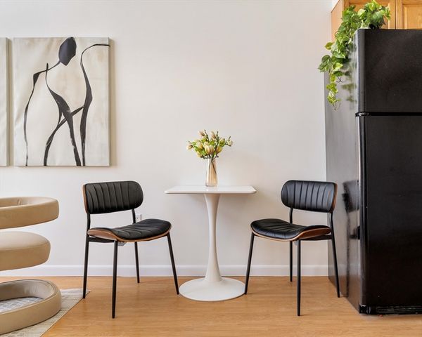 993 Massachusetts Ave 203, Arlington, MA 02476