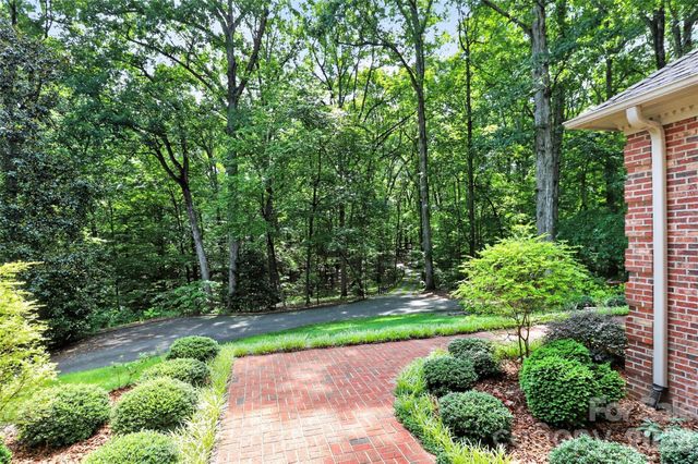 971 Stanley Lucia Road, Mount Holly, NC 28120