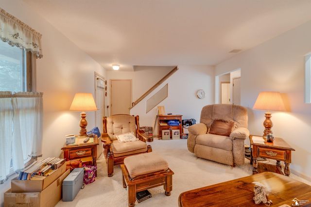 10223 Summerfield Road, Temperance, MI 48182