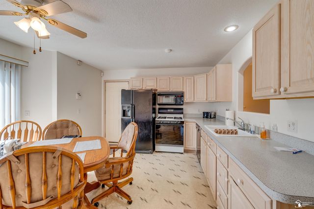 10223 Summerfield Road, Temperance, MI 48182