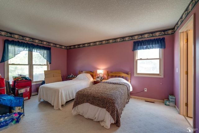 10223 Summerfield Road, Temperance, MI 48182