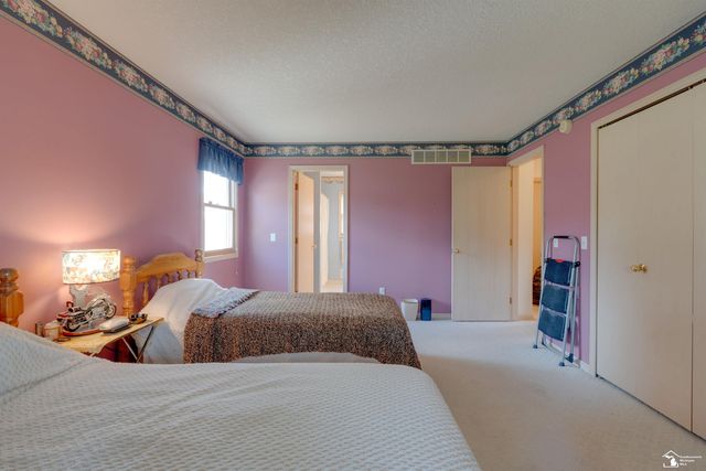 10223 Summerfield Road, Temperance, MI 48182