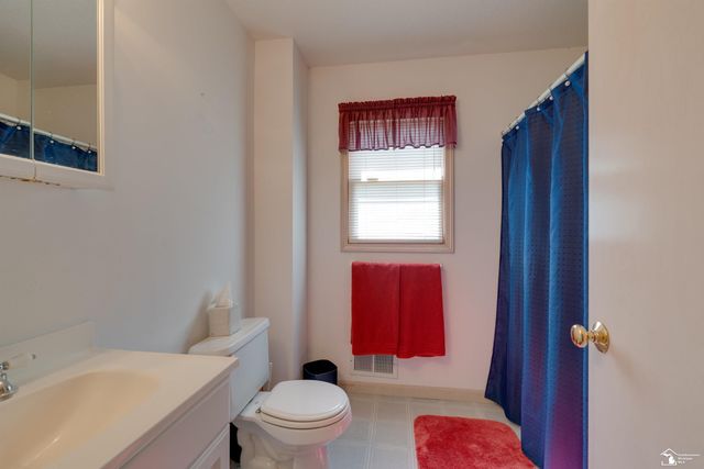 10223 Summerfield Road, Temperance, MI 48182