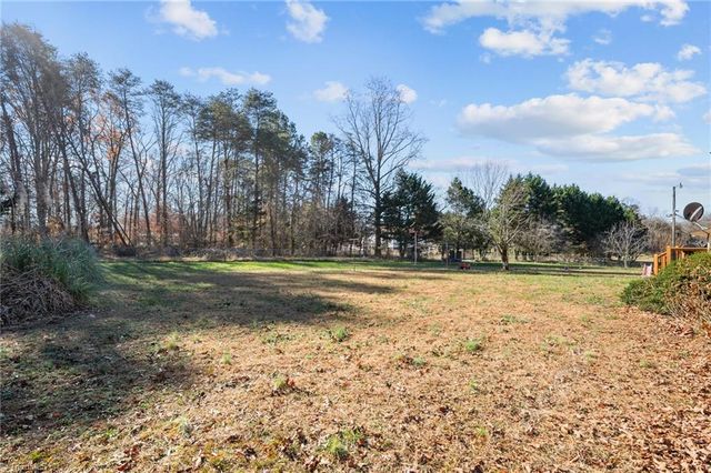 3613 Westwood Road, Hamptonville, NC 27020