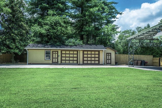 602 Westcrest Dr, Nashville, TN 37211