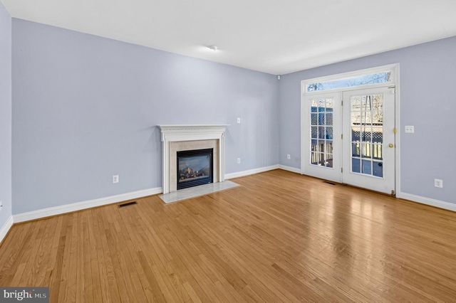 11913 HUNTERS LN, Rockville, MD 20852