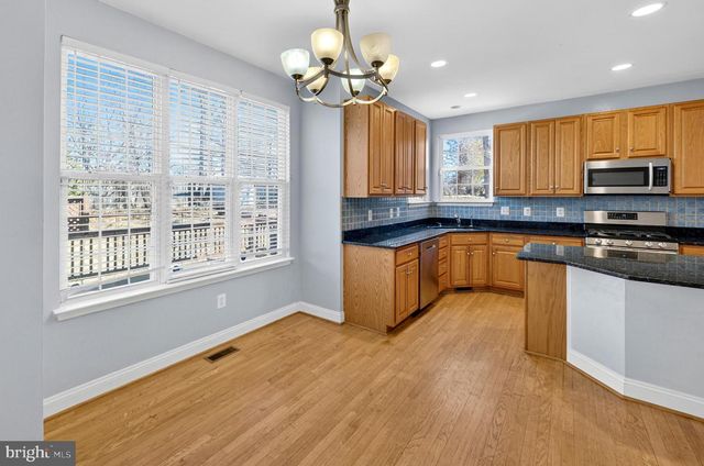 11913 HUNTERS LN, Rockville, MD 20852