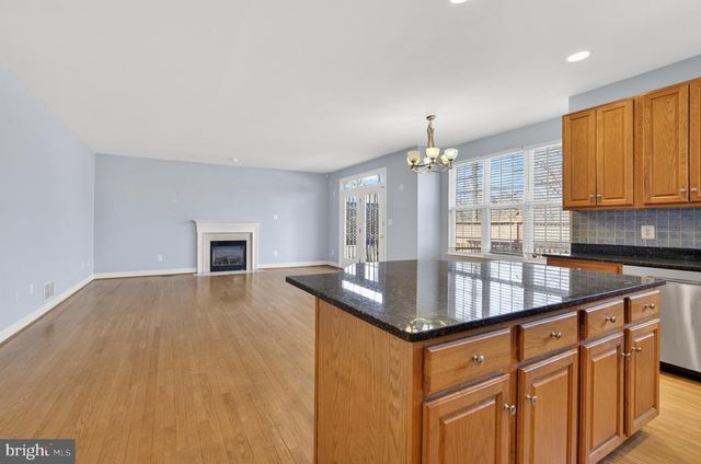 11913 HUNTERS LN, Rockville, MD 20852