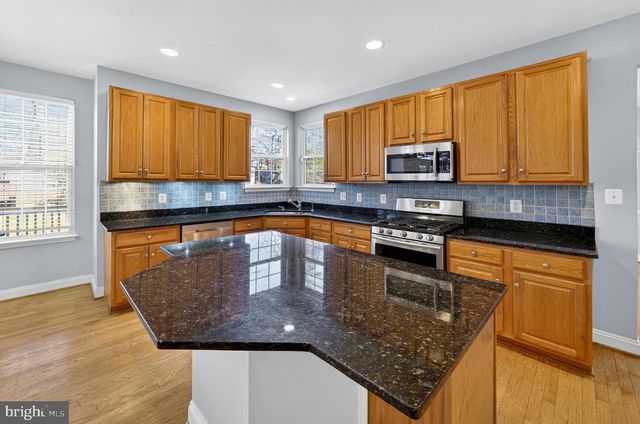 11913 HUNTERS LN, Rockville, MD 20852