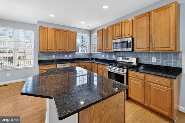 11913 HUNTERS LN, Rockville, MD 20852