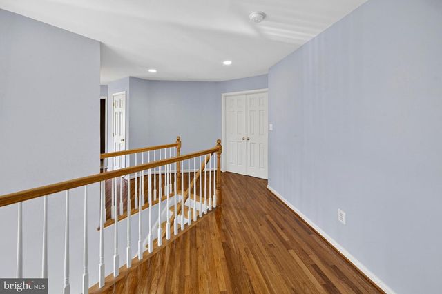 11913 HUNTERS LN, Rockville, MD 20852