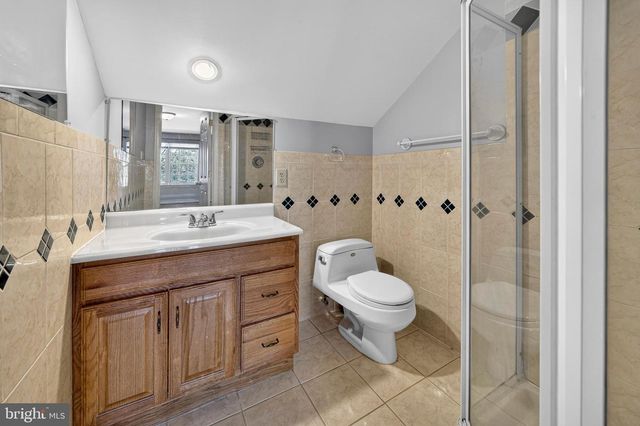 11913 HUNTERS LN, Rockville, MD 20852